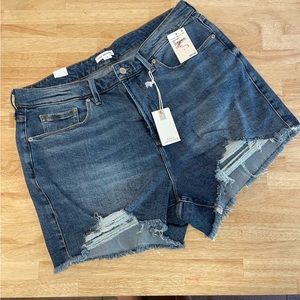 NEW Good American distressed denim jean shorts high rise high waisted size 18